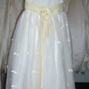 NWT Sweet Beginnings Sz 7 Flower Girl
